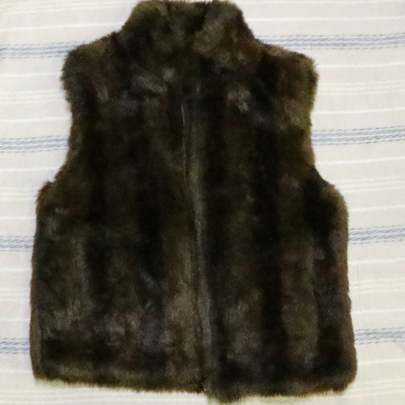 VTG COACO New York Stripe Faux Fur Reversible Vest - Picture 3 of 8